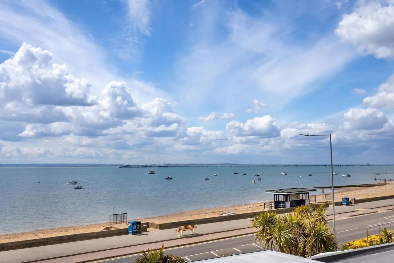 ****  Roslin Beach Hotel Southend-on-Sea Velká Británie